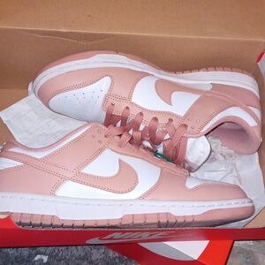 Rose whisper Nike dunks low